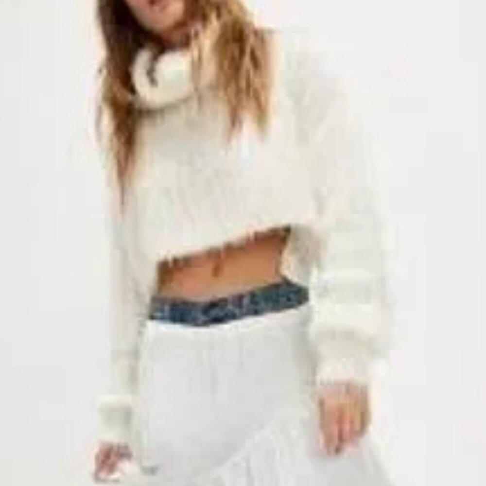 new FREE PEOPLE fuzzy cropped lula sweater s small l large